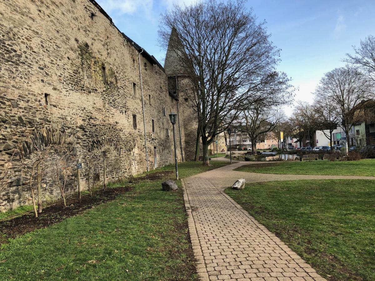 Ferienwohnung "Am Ochsentor" Andernach Buitenkant foto
